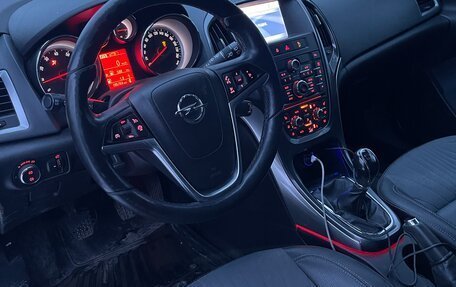 Opel Astra J, 2013 год, 550 000 рублей, 3 фотография