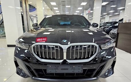 BMW 5 серия, 2023 год, 7 699 000 рублей, 2 фотография