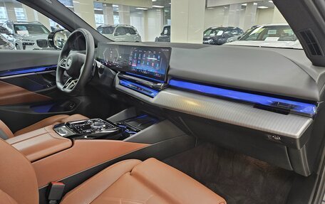 BMW 5 серия, 2023 год, 7 699 000 рублей, 15 фотография