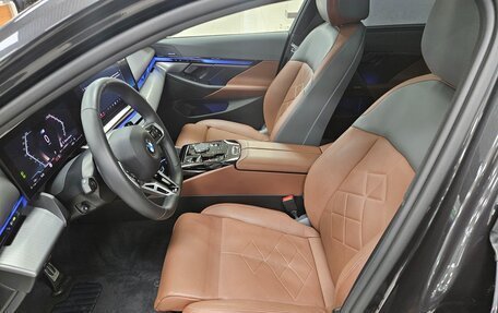 BMW 5 серия, 2023 год, 7 699 000 рублей, 14 фотография