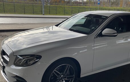 Mercedes-Benz E-Класс, 2020 год, 3 150 000 рублей, 8 фотография