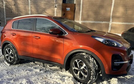 KIA Sportage IV рестайлинг, 2019 год, 2 500 000 рублей, 2 фотография