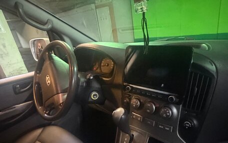 Hyundai Grand Starex Grand Starex I рестайлинг 2, 2007 год, 1 750 000 рублей, 7 фотография