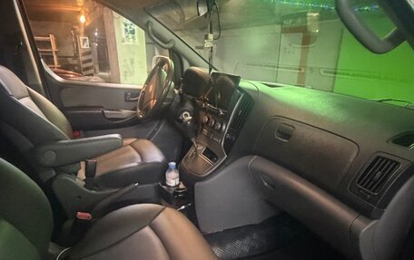 Hyundai Grand Starex Grand Starex I рестайлинг 2, 2007 год, 1 750 000 рублей, 8 фотография