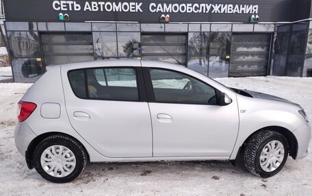 Renault Sandero II рестайлинг, 2014 год, 630 000 рублей, 11 фотография
