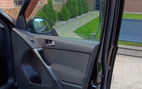 Volkswagen Tiguan I, 2008 год, 830 000 рублей, 23 фотография