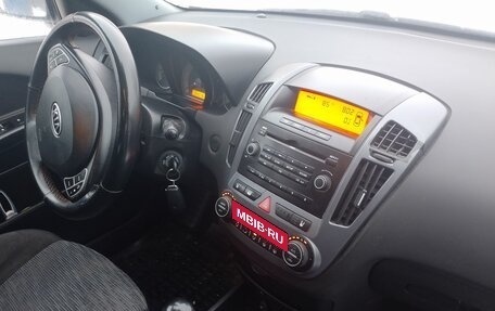 KIA cee'd I рестайлинг, 2008 год, 650 000 рублей, 4 фотография