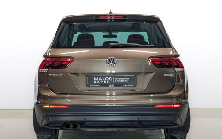 Volkswagen Tiguan II, 2018 год, 2 550 000 рублей, 6 фотография