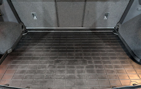 Volkswagen Tiguan II, 2018 год, 2 550 000 рублей, 10 фотография