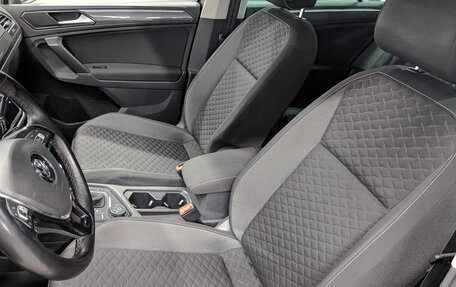 Volkswagen Tiguan II, 2018 год, 2 550 000 рублей, 20 фотография