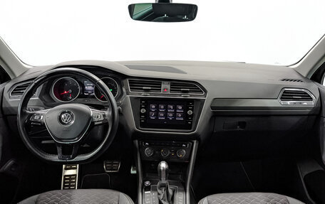 Volkswagen Tiguan II, 2018 год, 2 550 000 рублей, 14 фотография