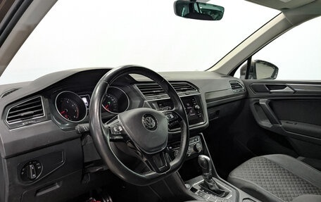 Volkswagen Tiguan II, 2018 год, 2 550 000 рублей, 15 фотография