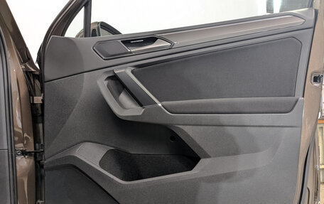 Volkswagen Tiguan II, 2018 год, 2 550 000 рублей, 25 фотография