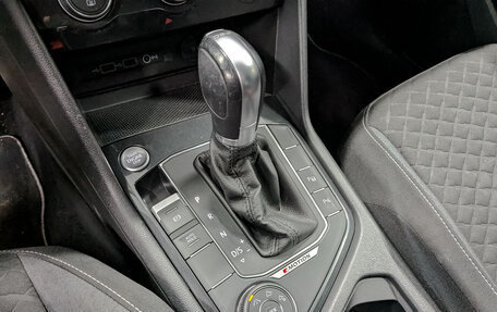 Volkswagen Tiguan II, 2018 год, 2 550 000 рублей, 29 фотография