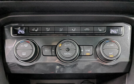 Volkswagen Tiguan II, 2018 год, 2 550 000 рублей, 28 фотография