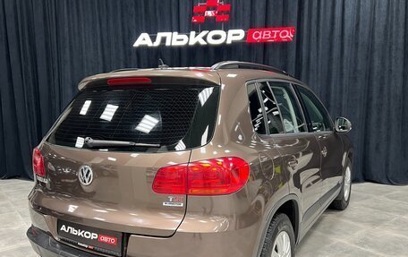 Volkswagen Tiguan I, 2015 год, 1 139 000 рублей, 2 фотография