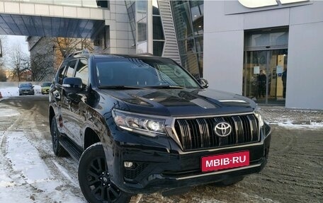 Toyota Land Cruiser Prado 150 рестайлинг 2, 2018 год, 7 290 000 рублей, 1 фотография