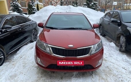 KIA Rio III рестайлинг, 2013 год, 550 000 рублей, 1 фотография