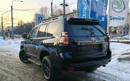 Toyota Land Cruiser Prado 150 рестайлинг 2, 2018 год, 7 290 000 рублей, 4 фотография