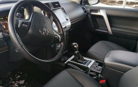 Toyota Land Cruiser Prado 150 рестайлинг 2, 2018 год, 7 290 000 рублей, 7 фотография