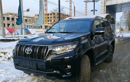 Toyota Land Cruiser Prado 150 рестайлинг 2, 2018 год, 7 290 000 рублей, 3 фотография