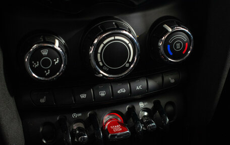 MINI Hatch, 2018 год, 1 950 000 рублей, 17 фотография