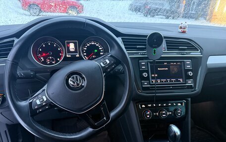 Volkswagen Tiguan II, 2018 год, 2 600 000 рублей, 8 фотография