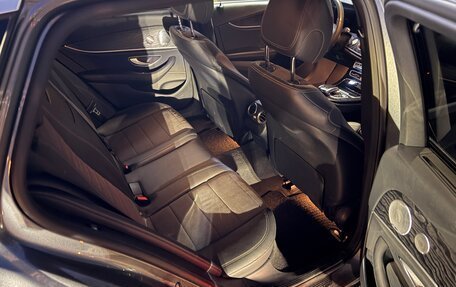 Mercedes-Benz E-Класс, 2017 год, 2 600 000 рублей, 9 фотография