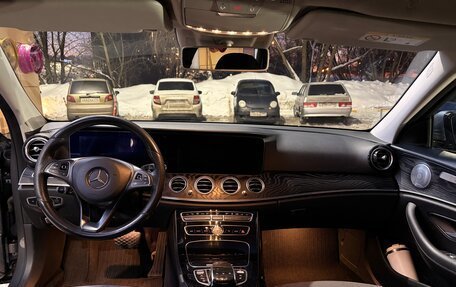 Mercedes-Benz E-Класс, 2017 год, 2 600 000 рублей, 12 фотография