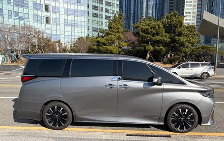 Toyota Alphard, 2024 год, 12 400 098 рублей, 3 фотография