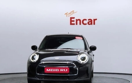 MINI Hatch, 2022 год, 1 650 000 рублей, 2 фотография