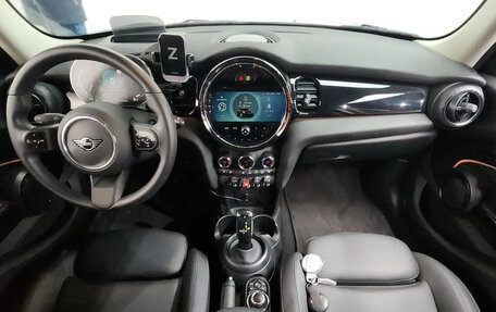 MINI Hatch, 2022 год, 1 650 000 рублей, 8 фотография