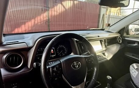 Toyota RAV4, 2019 год, 2 100 000 рублей, 10 фотография
