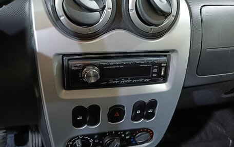 Renault Sandero I, 2012 год, 850 000 рублей, 21 фотография