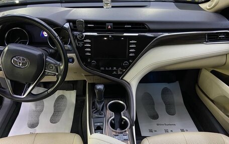 Toyota Camry, 2019 год, 2 700 000 рублей, 7 фотография