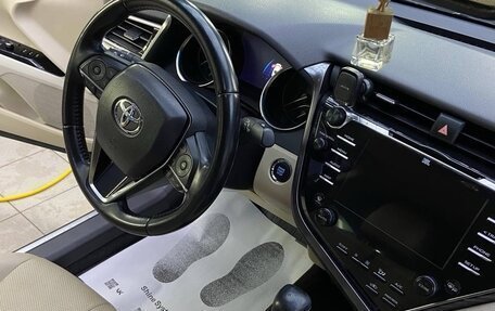 Toyota Camry, 2019 год, 2 700 000 рублей, 13 фотография