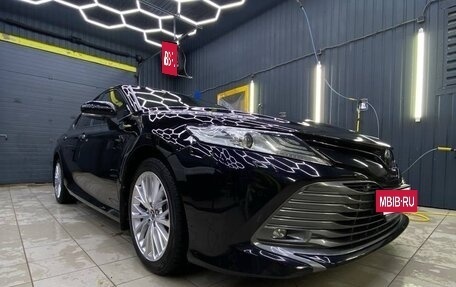 Toyota Camry, 2019 год, 2 700 000 рублей, 16 фотография