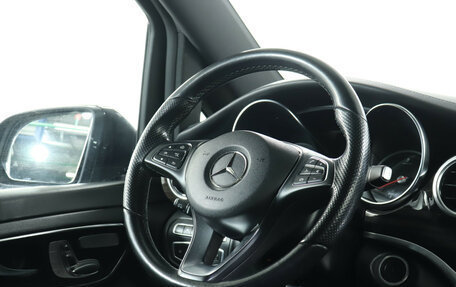 Mercedes-Benz V-Класс, 2018 год, 4 990 000 рублей, 15 фотография