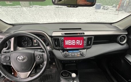 Toyota RAV4, 2017 год, 2 150 000 рублей, 8 фотография