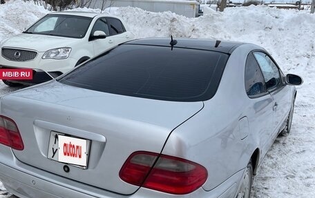 Mercedes-Benz CLK-Класс, 2001 год, 780 000 рублей, 7 фотография