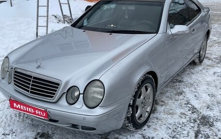 Mercedes-Benz CLK-Класс, 2001 год, 780 000 рублей, 9 фотография