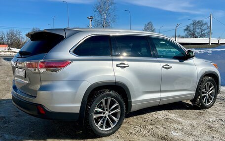 Toyota Highlander III, 2014 год, 3 300 000 рублей, 2 фотография