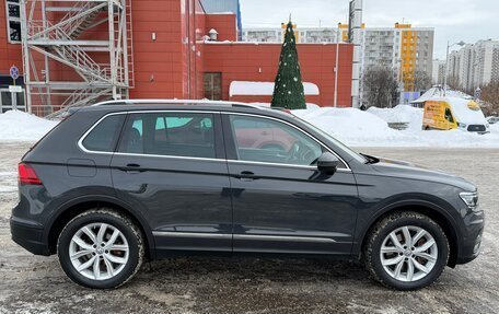 Volkswagen Tiguan II, 2017 год, 2 965 000 рублей, 6 фотография