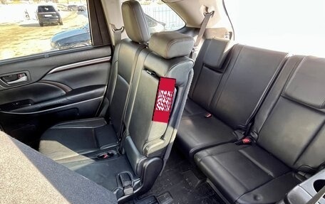 Toyota Highlander III, 2014 год, 3 300 000 рублей, 10 фотография