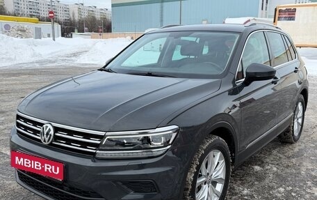 Volkswagen Tiguan II, 2017 год, 2 965 000 рублей, 2 фотография
