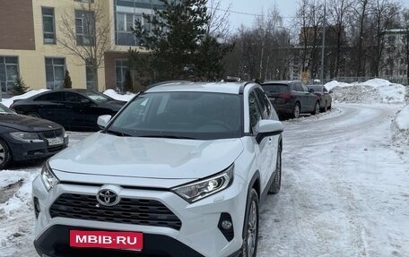 Toyota RAV4, 2021 год, 3 850 000 рублей, 11 фотография