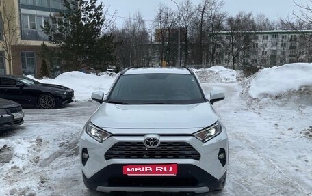 Toyota RAV4, 2021 год, 3 850 000 рублей, 4 фотография