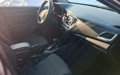 Hyundai Solaris II рестайлинг, 2019 год, 1 350 000 рублей, 13 фотография