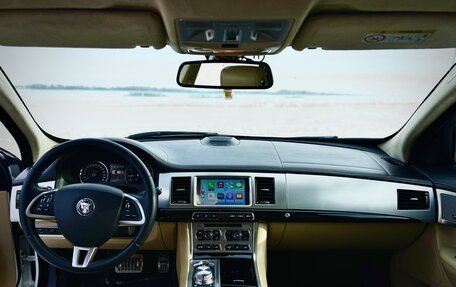 Jaguar XF I рестайлинг, 2014 год, 1 290 000 рублей, 23 фотография