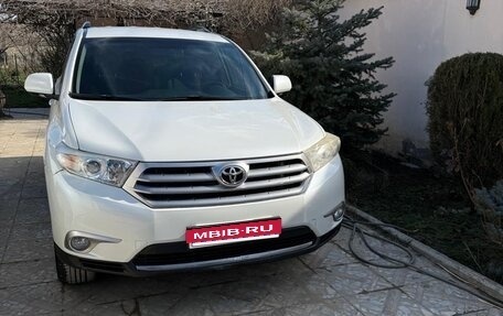 Toyota Highlander III, 2013 год, 2 200 000 рублей, 1 фотография